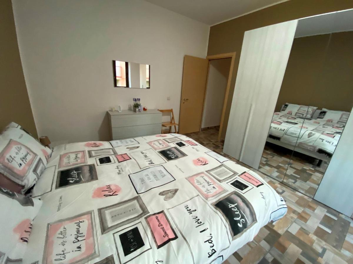 Appartamento Bellavista - Fronte Lago Di Varese Gavirate Εξωτερικό φωτογραφία