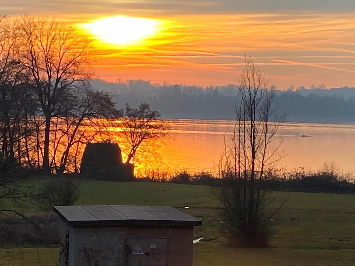 Appartamento Bellavista - Fronte Lago Di Varese Gavirate Εξωτερικό φωτογραφία