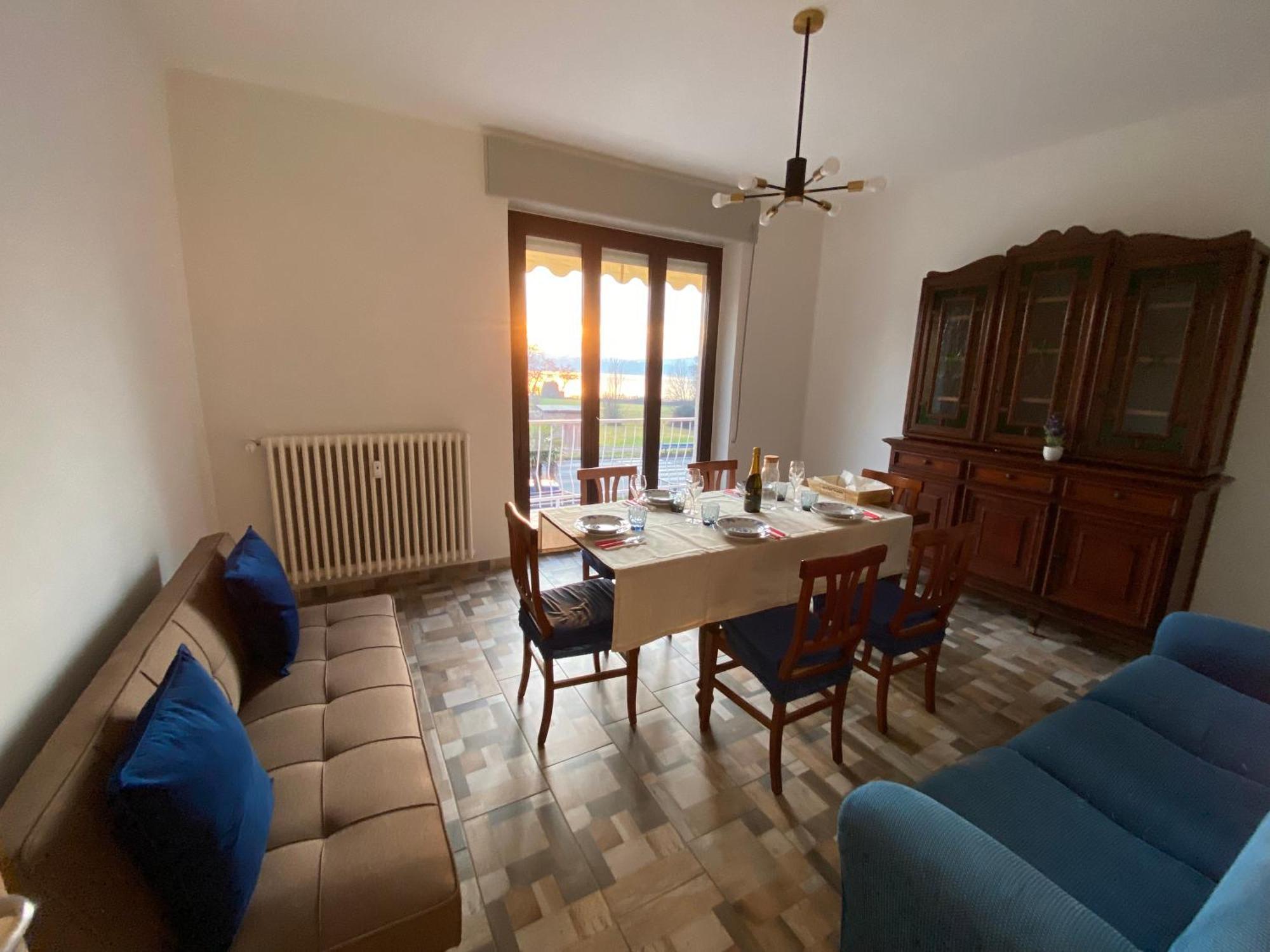 Appartamento Bellavista - Fronte Lago Di Varese Gavirate Εξωτερικό φωτογραφία